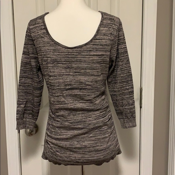 Women’s Tan & Black V-neck Sweater - Picture 4 of 6